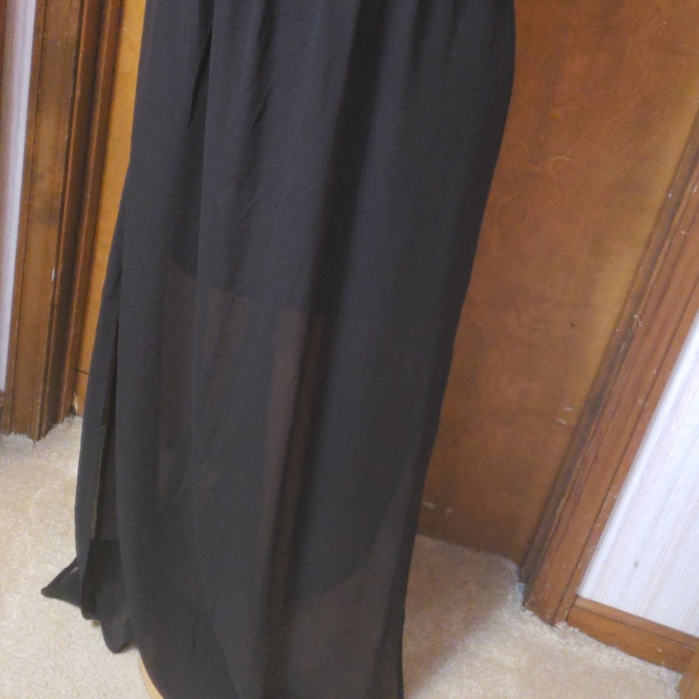 Dress - Picture 3 of 8